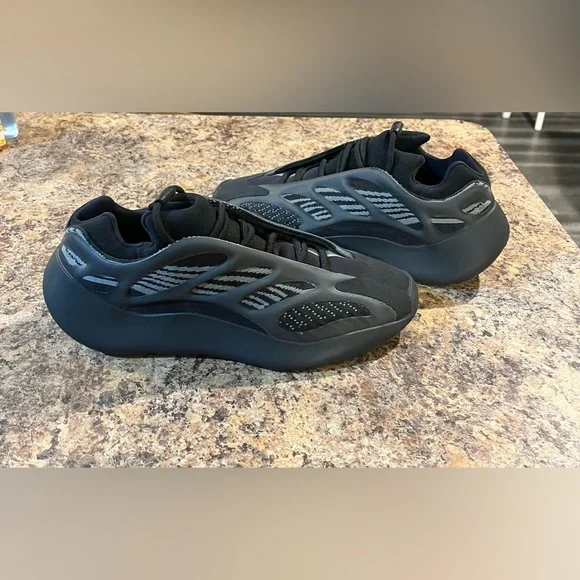 adidas | Shoes | Yeezy 70 V3 Worn Once Great Condition Size  display picture 1